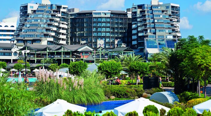 Limak Lara Deluxe Hotel & Resort
