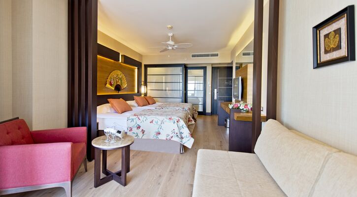 Limak Lara Deluxe Hotel & Resort