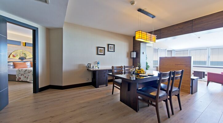 Limak Lara Deluxe Hotel & Resort