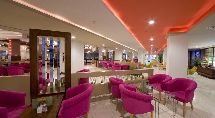 Limak Lara Deluxe Hotel & Resort