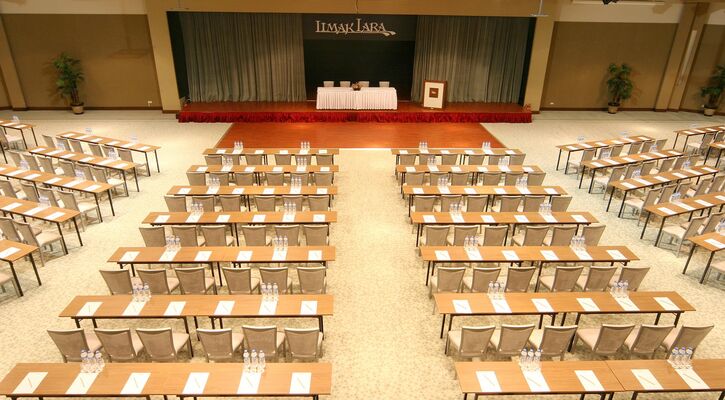 Limak Lara Deluxe Hotel & Resort