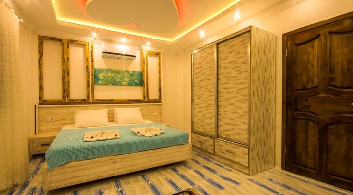 Kalkan Üzümlü Köyünde 4 Kişilik Manzaralı Tatil Villası