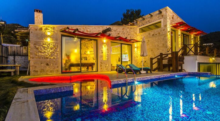 Kalkan İslamlar Köyünde 1+1 Lüks Balayı Villası