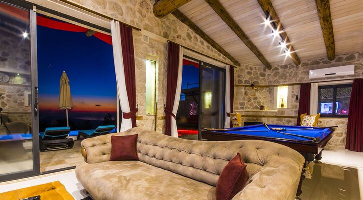 Kalkan İslamlar Köyünde 1+1 Lüks Balayı Villası