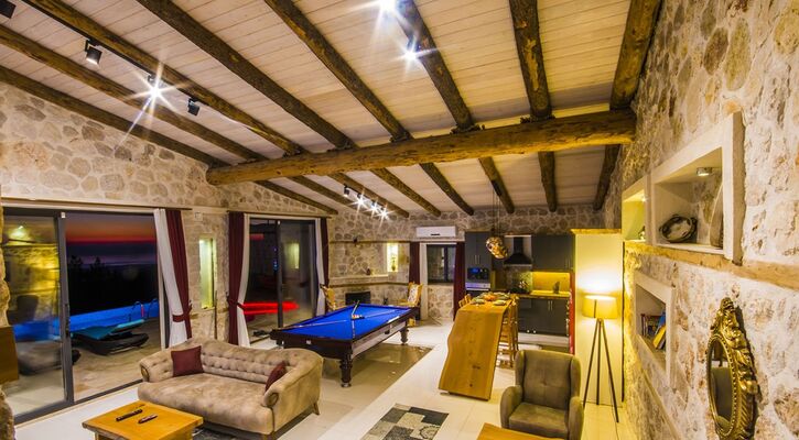 Kalkan İslamlar Köyünde 1+1 Lüks Balayı Villası