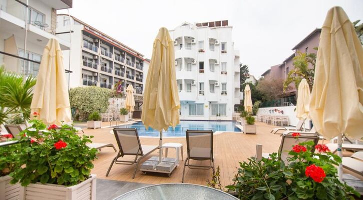 Mos Otel Çeşme
