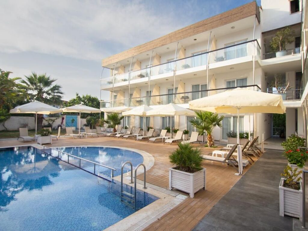 Mos Otel Çeşme