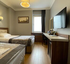 My Rose Hotel