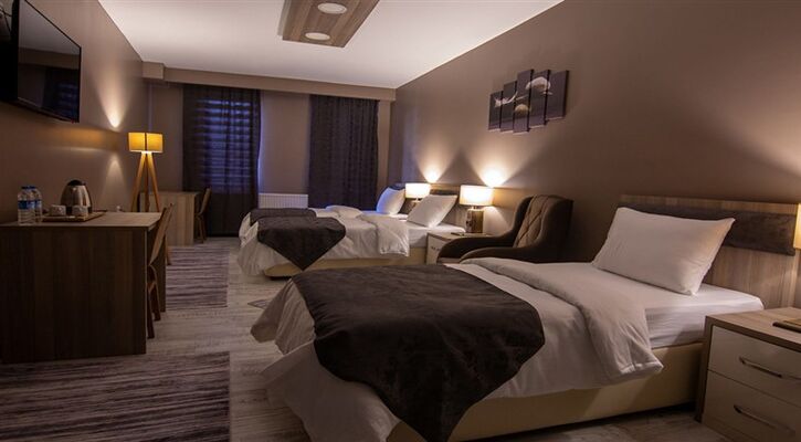 Staron Hotel