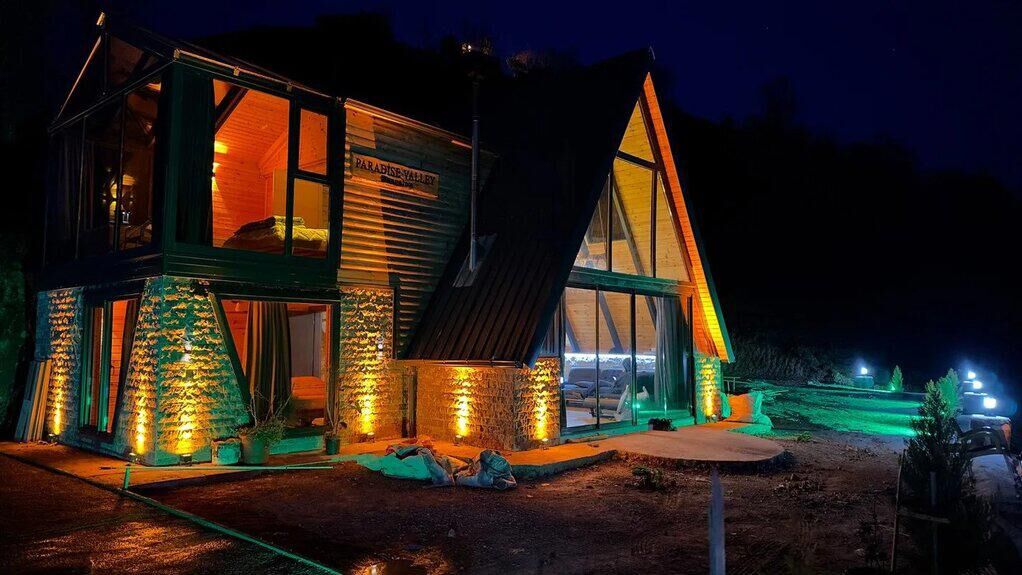 Paradise Valley Bungalow