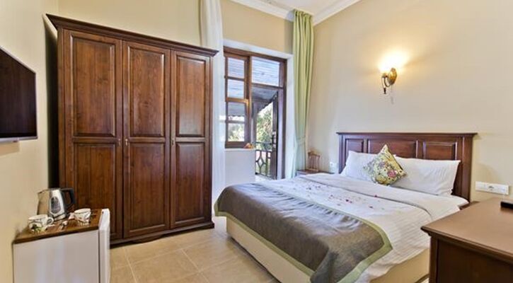 Hadrian Gate Hotel
