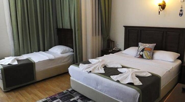 Hadrian Gate Hotel