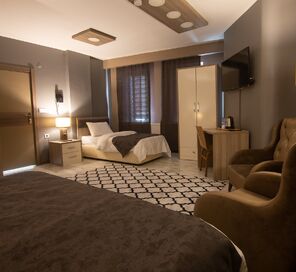Staron Hotel