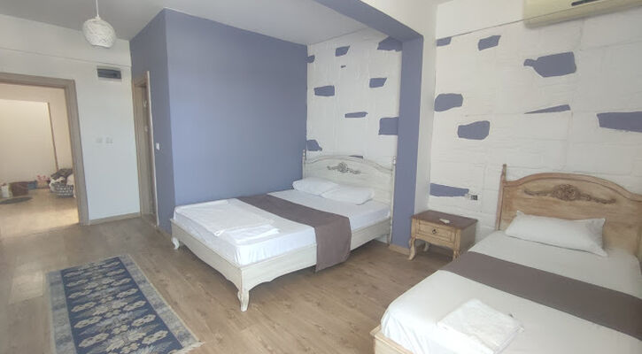 Renos Otel