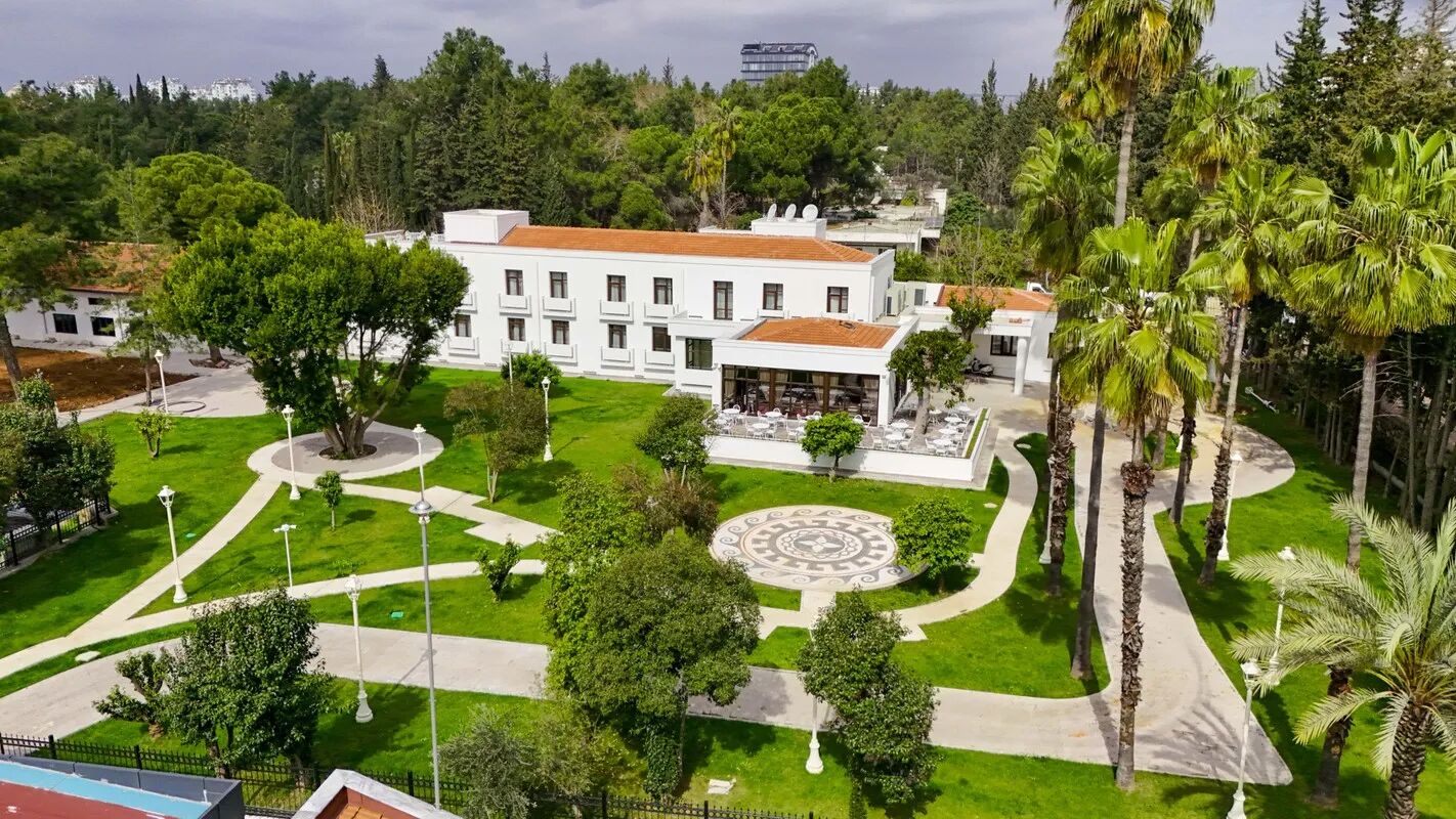 Melaike Hotel