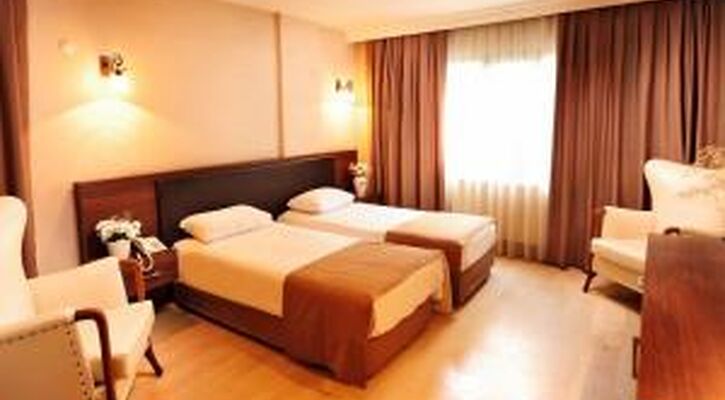 Ustun Otel Alsancak