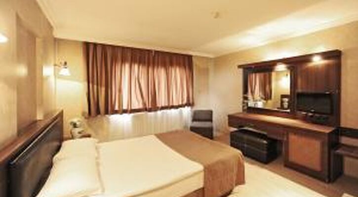 Ustun Otel Alsancak