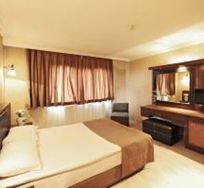 Ustun Otel Alsancak
