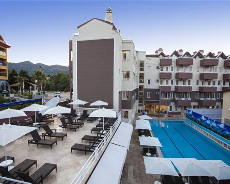 Comet Deluxe Hotel