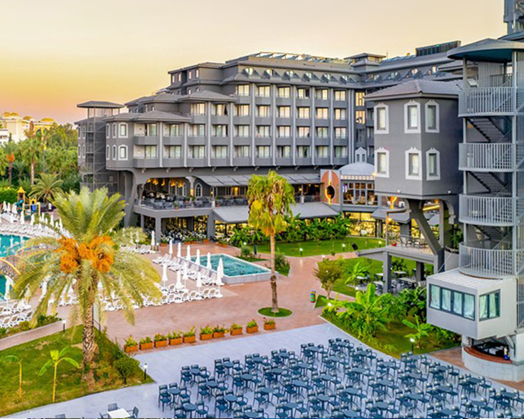 Nova Park Hotel