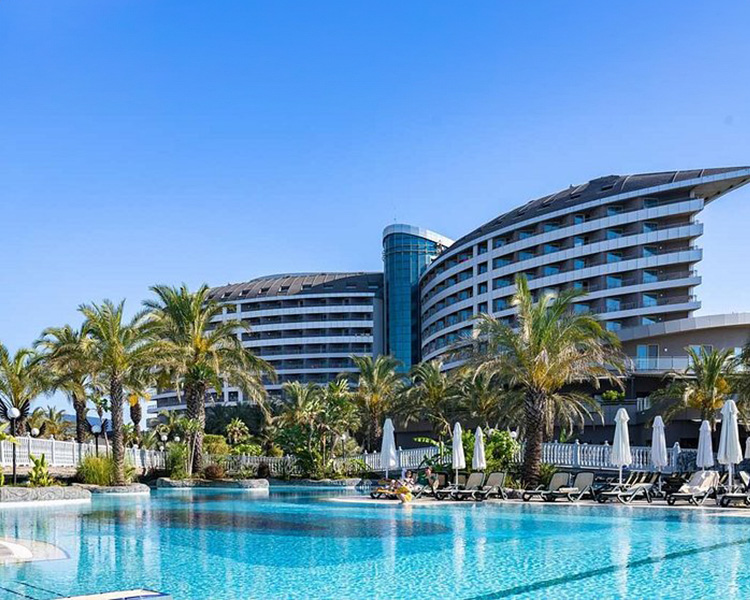 Royal Wings Hotel