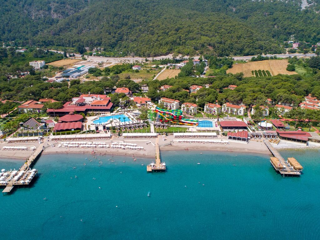 Crystal Flora Beach Resort