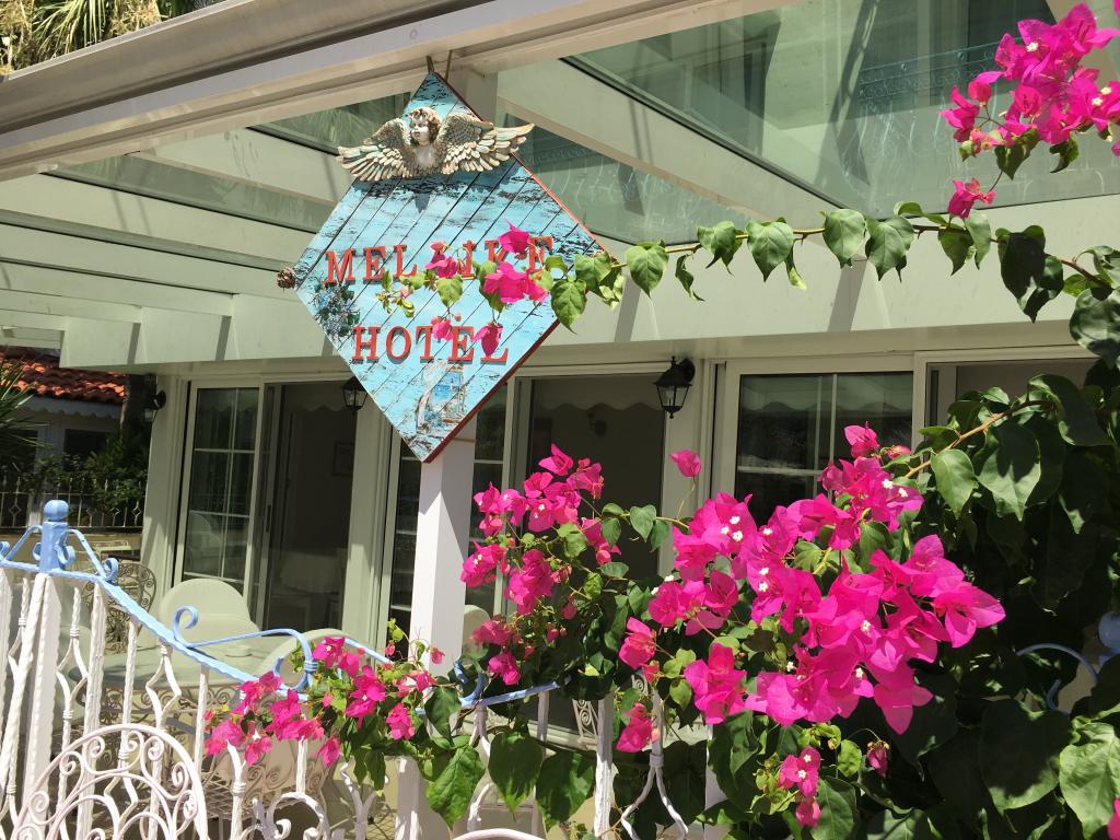 Melaike Hotel