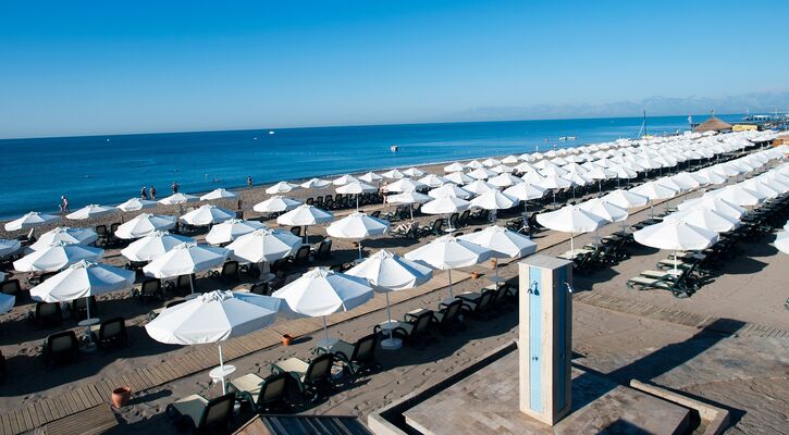Crystal Tat Beach Golf Resort & Spa