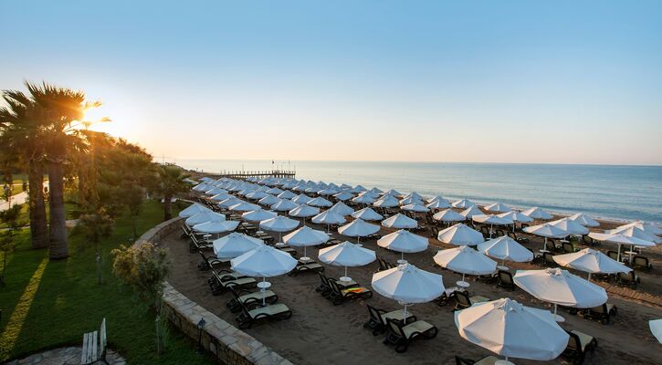 Crystal Tat Beach Golf Resort & Spa