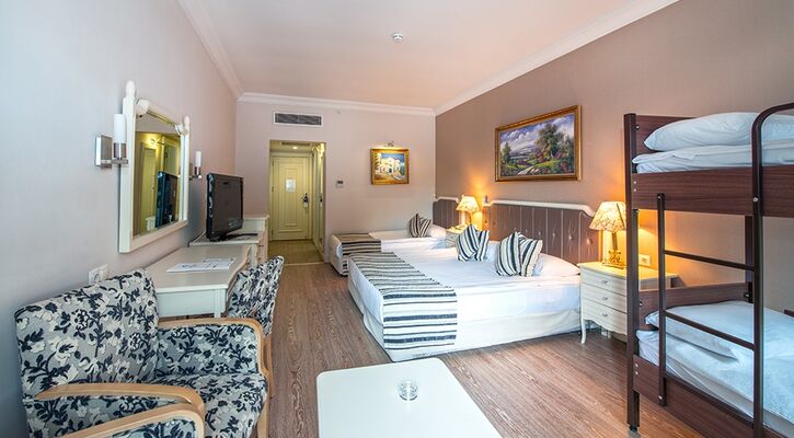 Crystal Tat Beach Golf Resort & Spa