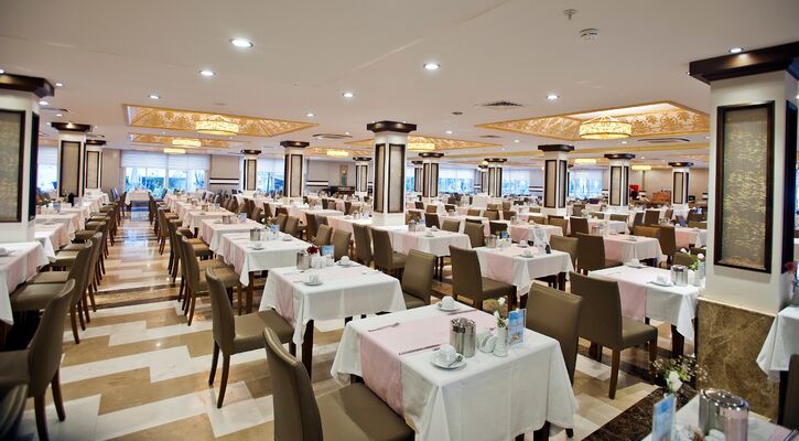 Crystal Tat Beach Golf Resort & Spa
