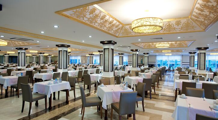 Crystal Tat Beach Golf Resort & Spa