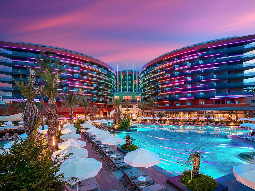 Kirman Calyptus Resort & Spa