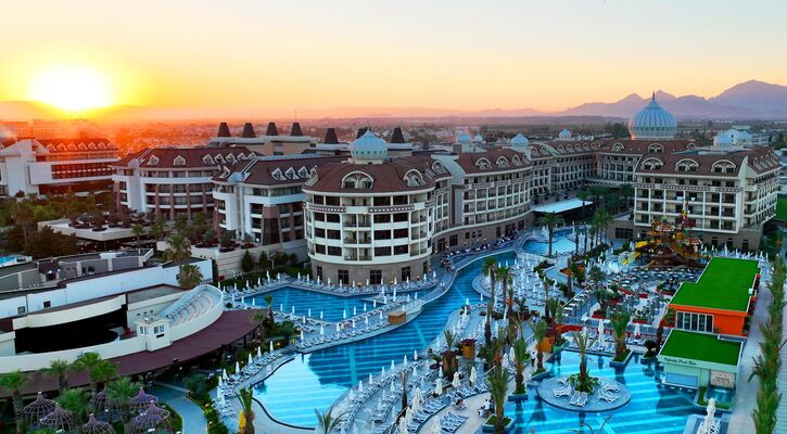 Kirman Belazur Resort & SPA