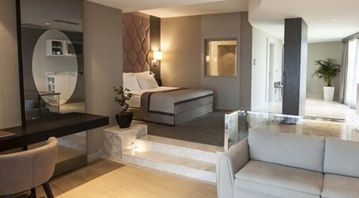 Elexus Hotel Resort & Casino & Spa