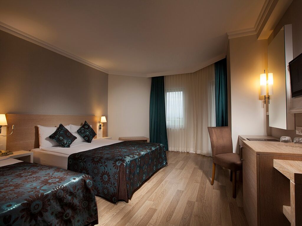 Diamond Beach Hotel & Spa