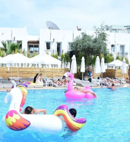 Sapphire Beach Club Hotel 3 Gece 4 Gün