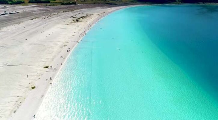 Ege Turu(Salda Gölü-Pamukkale-Çeşme-Alaçatı-Cunda Adası)