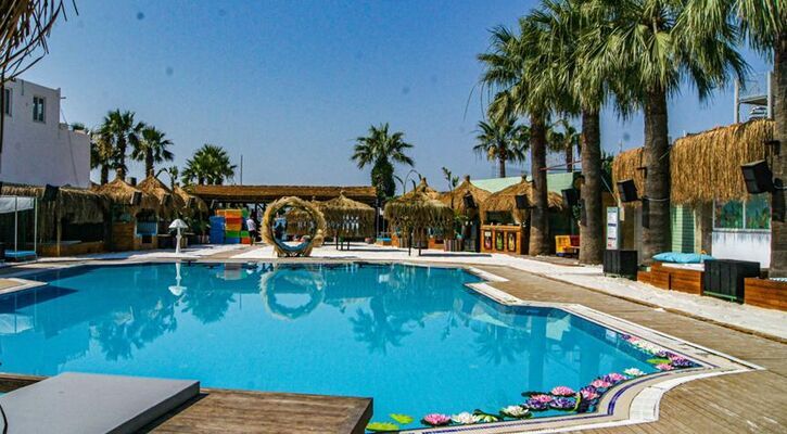 Sapphire Beach Club Hotel 4 Gece 5 Gün